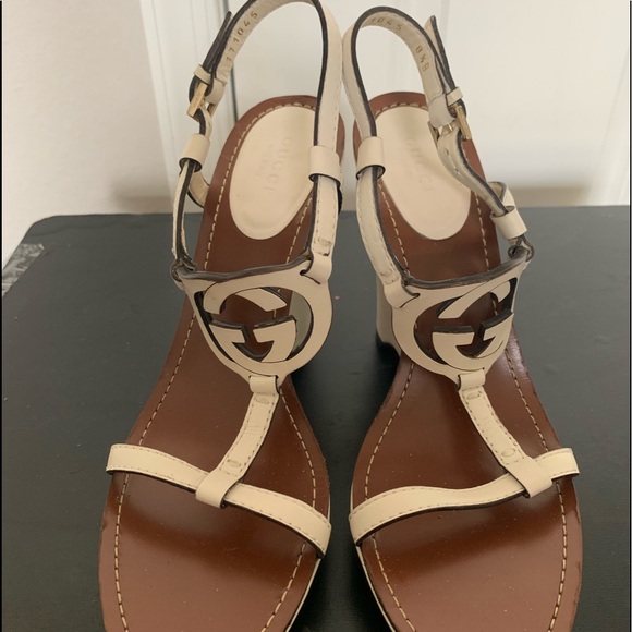 Gucci Sandals - Picture 1 of 5